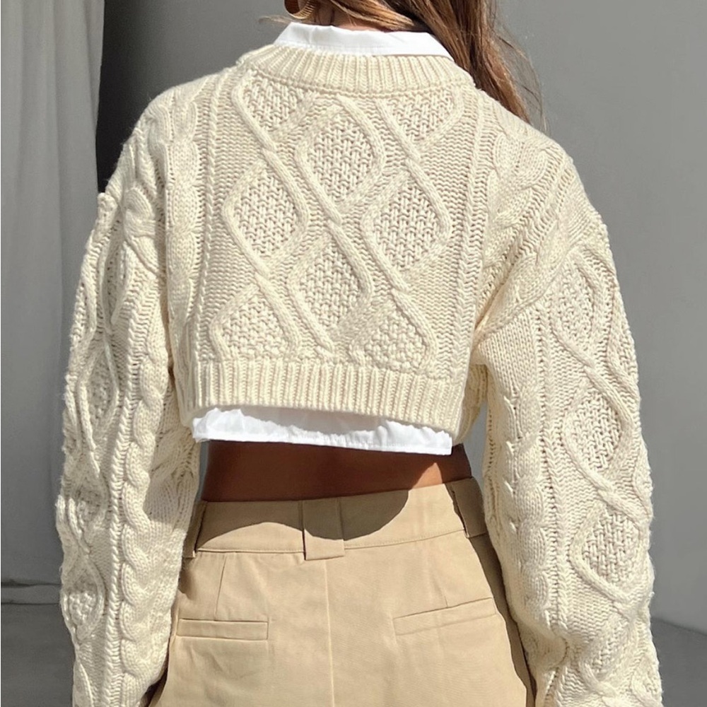 Cropped sweater - Picture 2 of 3